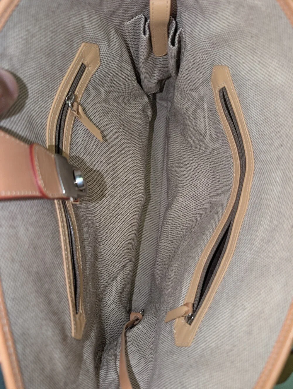 Dooney and Bourke tan tote purse